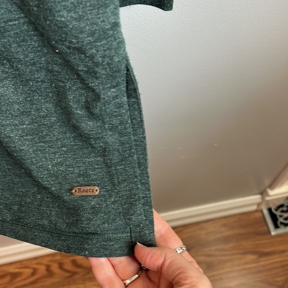 Roots Oversized Lightweight Knit Tunic Size XS - Picture 6 of 11